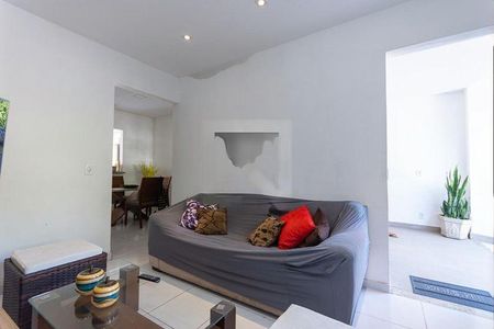 Casa à venda com 3 quartos, 180m² em Itaipu, Niterói