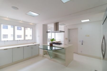 Apartamento à venda com 362m², 4 quartos e 5 vagas