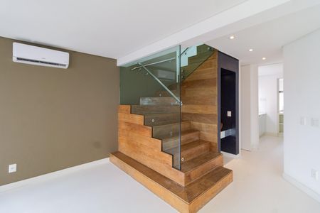 Apartamento à venda com 362m², 4 quartos e 5 vagas