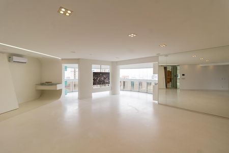 Apartamento à venda com 362m², 4 quartos e 5 vagas