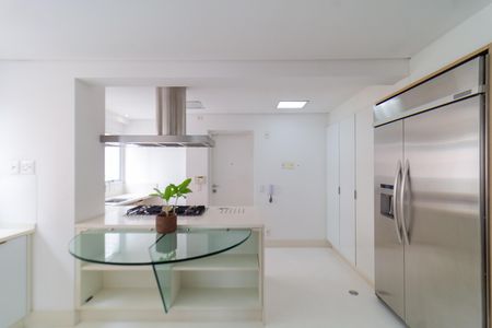 Apartamento à venda com 362m², 4 quartos e 5 vagas