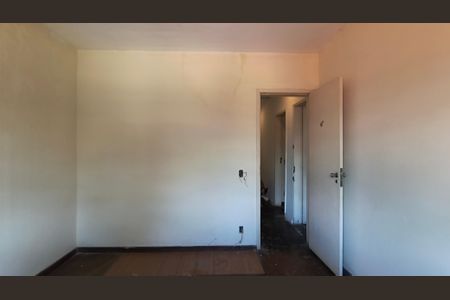 Casa de condomínio à venda com 527m², 4 quartos e 5 vagas Casa de condomínio à venda com 527m², 4 quartos e 5 vagasQuarto 2