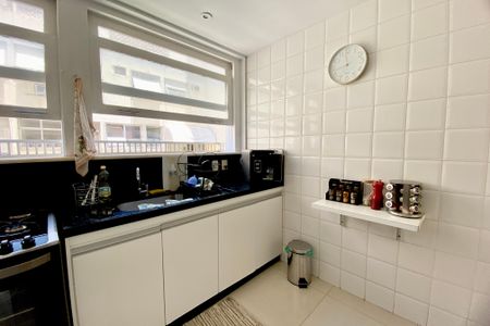 Apartamento à venda com 100m², 2 quartos e sem vaga Apartamento à venda com 100m², 2 quartos e sem vagaCozinha