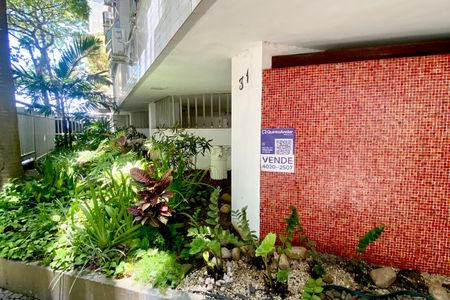 Apartamento à venda com 100m², 2 quartos e sem vaga Apartamento à venda com 100m², 2 quartos e sem vagaPlaca