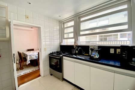 Apartamento à venda com 100m², 2 quartos e sem vaga Apartamento à venda com 100m², 2 quartos e sem vagaCozinha