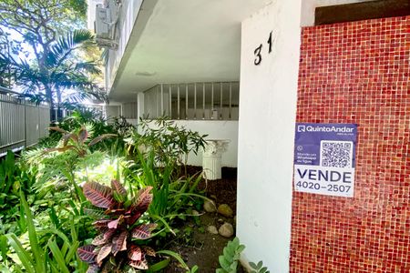 Apartamento à venda com 100m², 2 quartos e sem vaga Apartamento à venda com 100m², 2 quartos e sem vagaPlaca