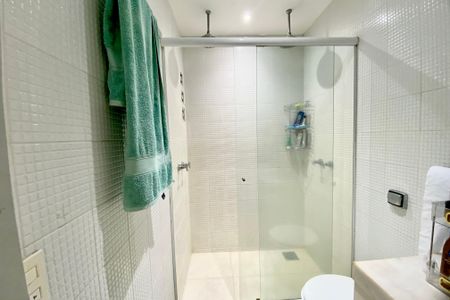 Apartamento à venda com 100m², 2 quartos e sem vaga Apartamento à venda com 100m², 2 quartos e sem vagaBanheiro social