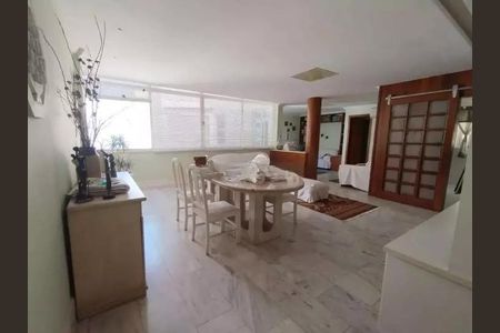 Apartamento à venda com 180m², 3 quartos e 1 vaga