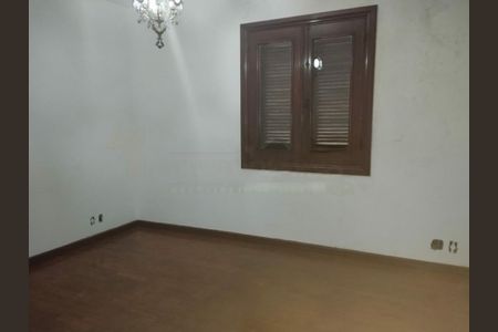 Casa à venda com 4 quartos, 300m² em Interlagos, São Paulo