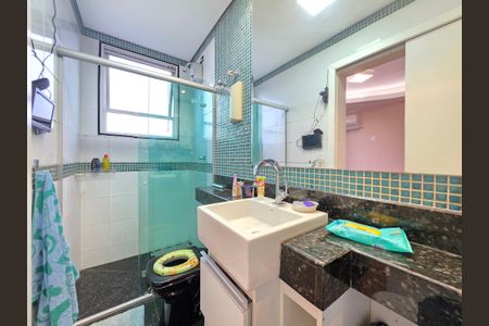 Apartamento à venda com 350m², 4 quartos e 5 vagasBanheiro da Suite 2