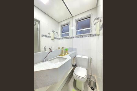 Apartamento à venda com 350m², 4 quartos e 5 vagasBanheiro Social