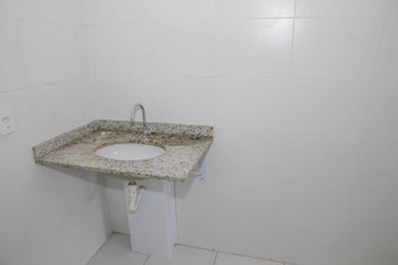 Banheiro de kitnet/studio para alugar com 1 quarto, 31m² em Pompeia, São Paulo