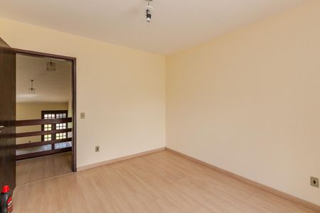 Casa à venda com 242m², 4 quartos e 2 vagasQuarto 1