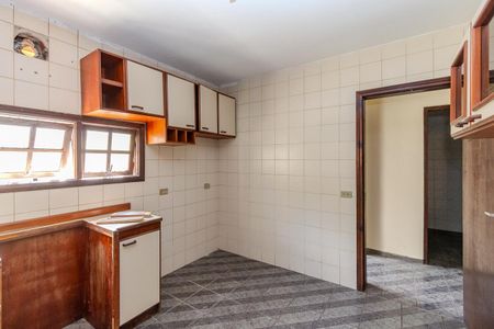 Casa à venda com 242m², 4 quartos e 2 vagasCozinha