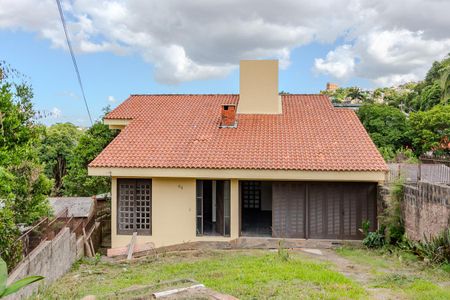 Casa à venda com 242m², 4 quartos e 2 vagasFachada