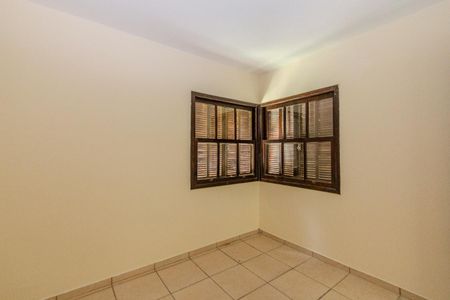 Casa à venda com 242m², 4 quartos e 2 vagasQuarto 3