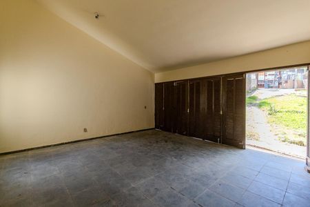 Casa à venda com 242m², 4 quartos e 2 vagasGaragem