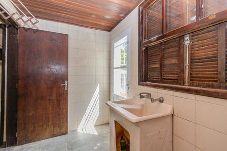 Casa à venda com 242m², 4 quartos e 2 vagasÁrea de Serviço