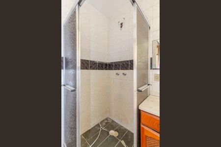 Casa à venda com 242m², 4 quartos e 2 vagasBanheiro da Suíte