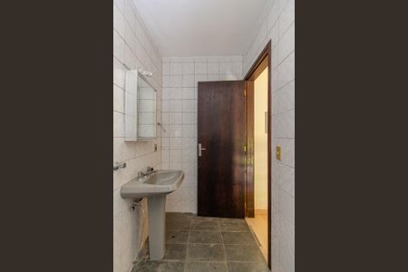 Casa à venda com 242m², 4 quartos e 2 vagasBanheiro Social 1