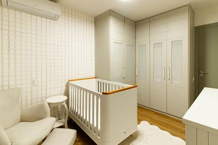 Apartamento à venda com 178m², 3 quartos e 3 vagas Apartamento à venda com 178m², 3 quartos e 3 vagasSuíte 2