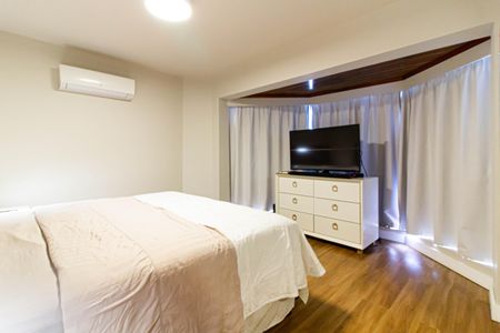Apartamento à venda com 178m², 3 quartos e 3 vagas Apartamento à venda com 178m², 3 quartos e 3 vagasSuíte 3