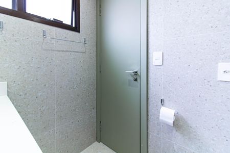 Apartamento à venda com 178m², 3 quartos e 3 vagas Apartamento à venda com 178m², 3 quartos e 3 vagasBanheiro da Suíte 2