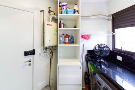 Apartamento à venda com 178m², 3 quartos e 3 vagas Apartamento à venda com 178m², 3 quartos e 3 vagasÁrea de Serviço