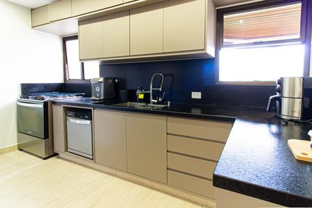 Apartamento à venda com 178m², 3 quartos e 3 vagas Apartamento à venda com 178m², 3 quartos e 3 vagasCozinha