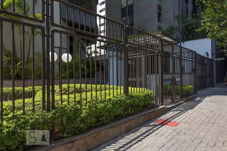 Apartamento à venda com 178m², 3 quartos e 3 vagas Apartamento à venda com 178m², 3 quartos e 3 vagasFachada