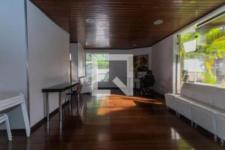 Apartamento à venda com 178m², 3 quartos e 3 vagas Apartamento à venda com 178m², 3 quartos e 3 vagasSalão de Festas