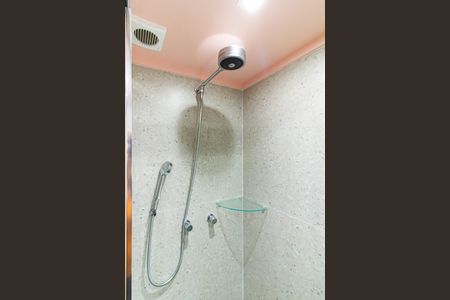 Apartamento à venda com 178m², 3 quartos e 3 vagas Apartamento à venda com 178m², 3 quartos e 3 vagasBanheiro da Suíte 1