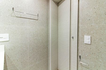 Apartamento à venda com 178m², 3 quartos e 3 vagas Apartamento à venda com 178m², 3 quartos e 3 vagasBanheiro da Suíte 1