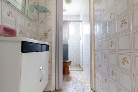 Apartamento para alugar com 48m², 2 quartos e 1 vaga Apartamento para alugar com 48m², 2 quartos e 1 vagaBanheiro