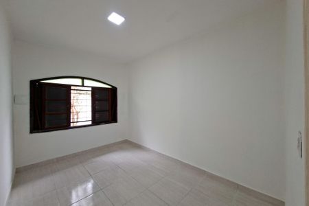 Quarto 1 de casa para alugar com 2 quartos, 75m² em Vila Tupi, Praia Grande