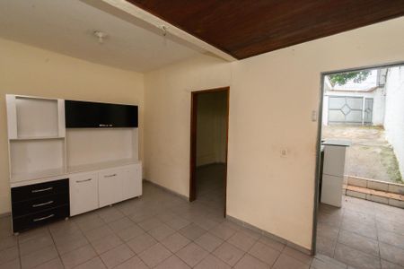 Casa para alugar com 70m², 2 quartos e 2 vagas Casa para alugar com 70m², 2 quartos e 2 vagasSala
