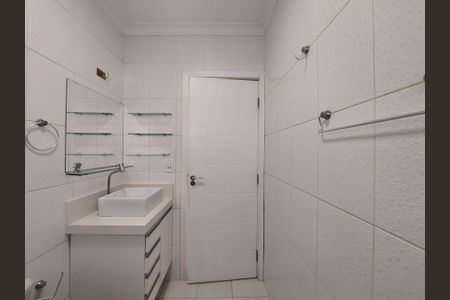 Casa para alugar com 170m², 4 quartos e 2 vagas Casa para alugar com 170m², 4 quartos e 2 vagasBanheiro Social