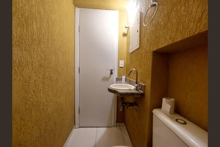 Casa para alugar com 170m², 4 quartos e 2 vagas Casa para alugar com 170m², 4 quartos e 2 vagasLavabo