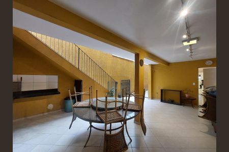 Casa para alugar com 170m², 4 quartos e 2 vagas Casa para alugar com 170m², 4 quartos e 2 vagasÁrea gourmet
