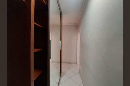 Casa para alugar com 170m², 4 quartos e 2 vagas Casa para alugar com 170m², 4 quartos e 2 vagasCloset