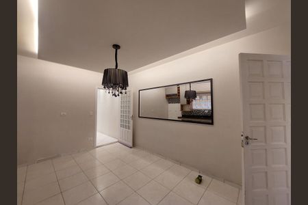 Casa para alugar com 170m², 4 quartos e 2 vagas Casa para alugar com 170m², 4 quartos e 2 vagasCozinha