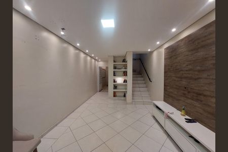 Casa para alugar com 170m², 4 quartos e 2 vagas Casa para alugar com 170m², 4 quartos e 2 vagasSala