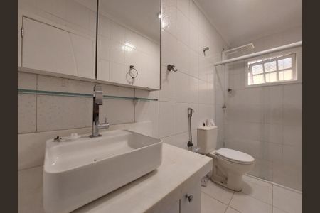 Casa para alugar com 170m², 4 quartos e 2 vagas Casa para alugar com 170m², 4 quartos e 2 vagasBanheiro da Suíte 2