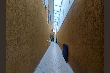 Casa para alugar com 170m², 4 quartos e 2 vagas Casa para alugar com 170m², 4 quartos e 2 vagasCorredor