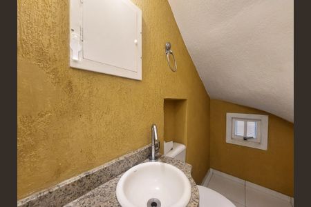 Casa para alugar com 170m², 4 quartos e 2 vagas Casa para alugar com 170m², 4 quartos e 2 vagasLavabo