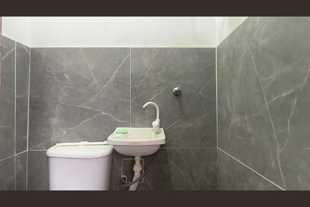 Banheiro  de kitnet/studio para alugar com 1 quarto, 21m² em Ipiranga, São Paulo