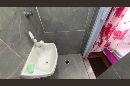 Banheiro  de kitnet/studio para alugar com 1 quarto, 21m² em Ipiranga, São Paulo