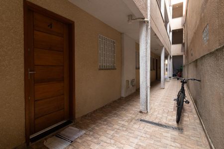 Apartamento à venda com 47m², 2 quartos e sem vagaÁrea comum