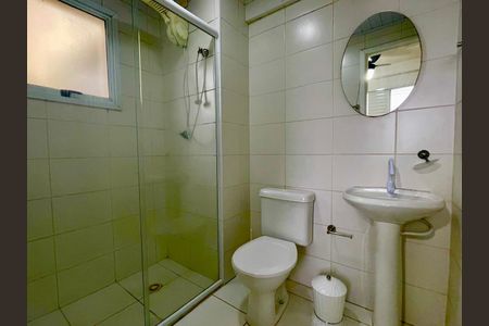 Apartamento à venda com 65m², 3 quartos e 1 vaga Apartamento à venda com 65m², 3 quartos e 1 vagaBanheiro da Suíte