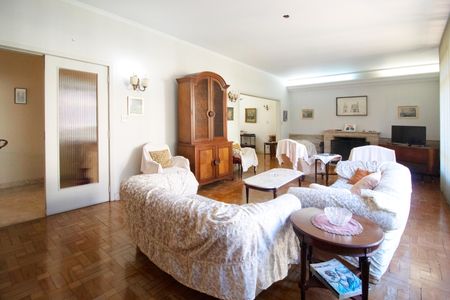 Casa à venda com 600m², 5 quartos e 2 vagas